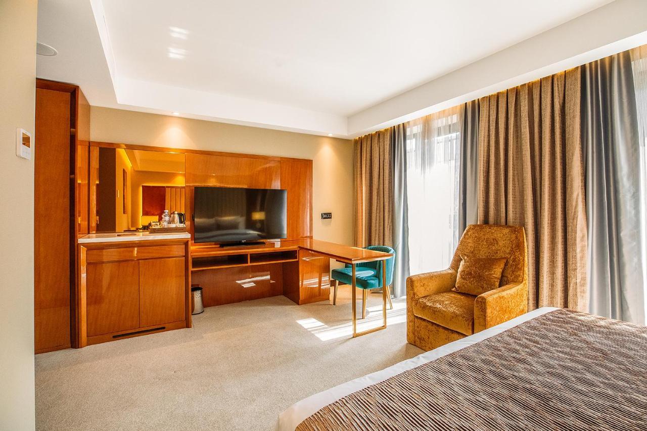 Marjan Plaza Hotel Tbilisi Bagian luar foto
