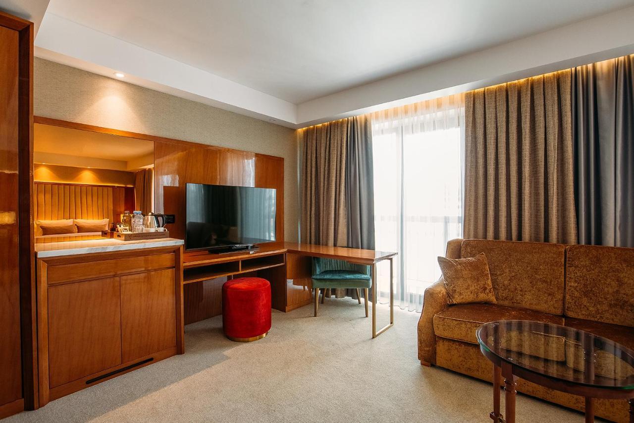 Marjan Plaza Hotel Tbilisi Bagian luar foto