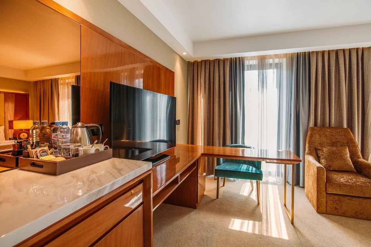Marjan Plaza Hotel Tbilisi Bagian luar foto