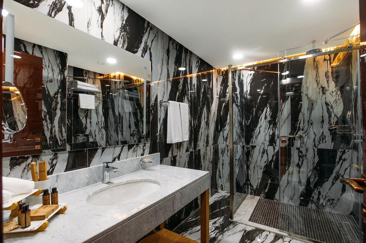 Marjan Plaza Hotel Tbilisi Bagian luar foto